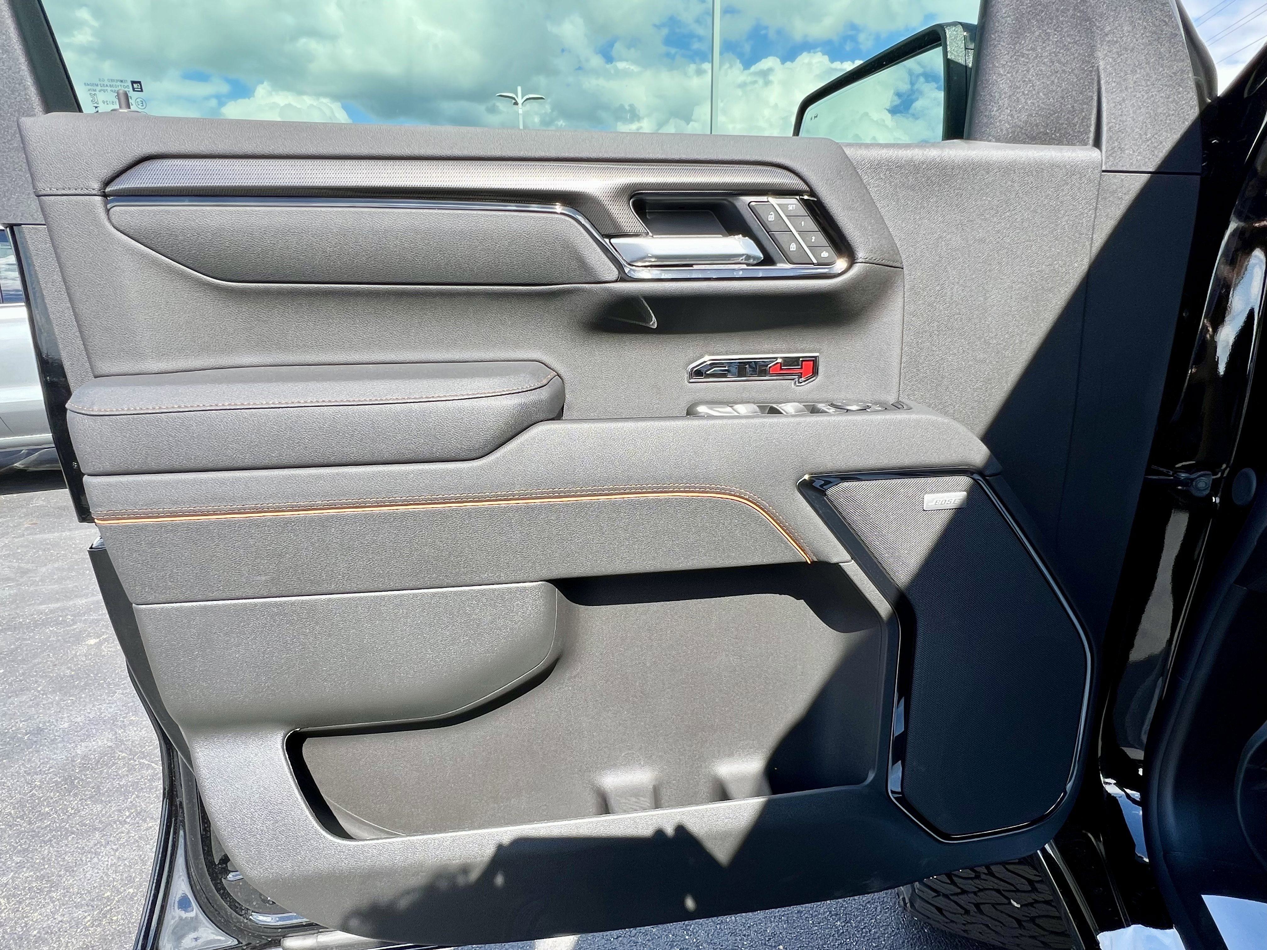 New 2026 GMC Sierra 1500 AT4 w/ AT4 Premium Package AWD/4WD image 14