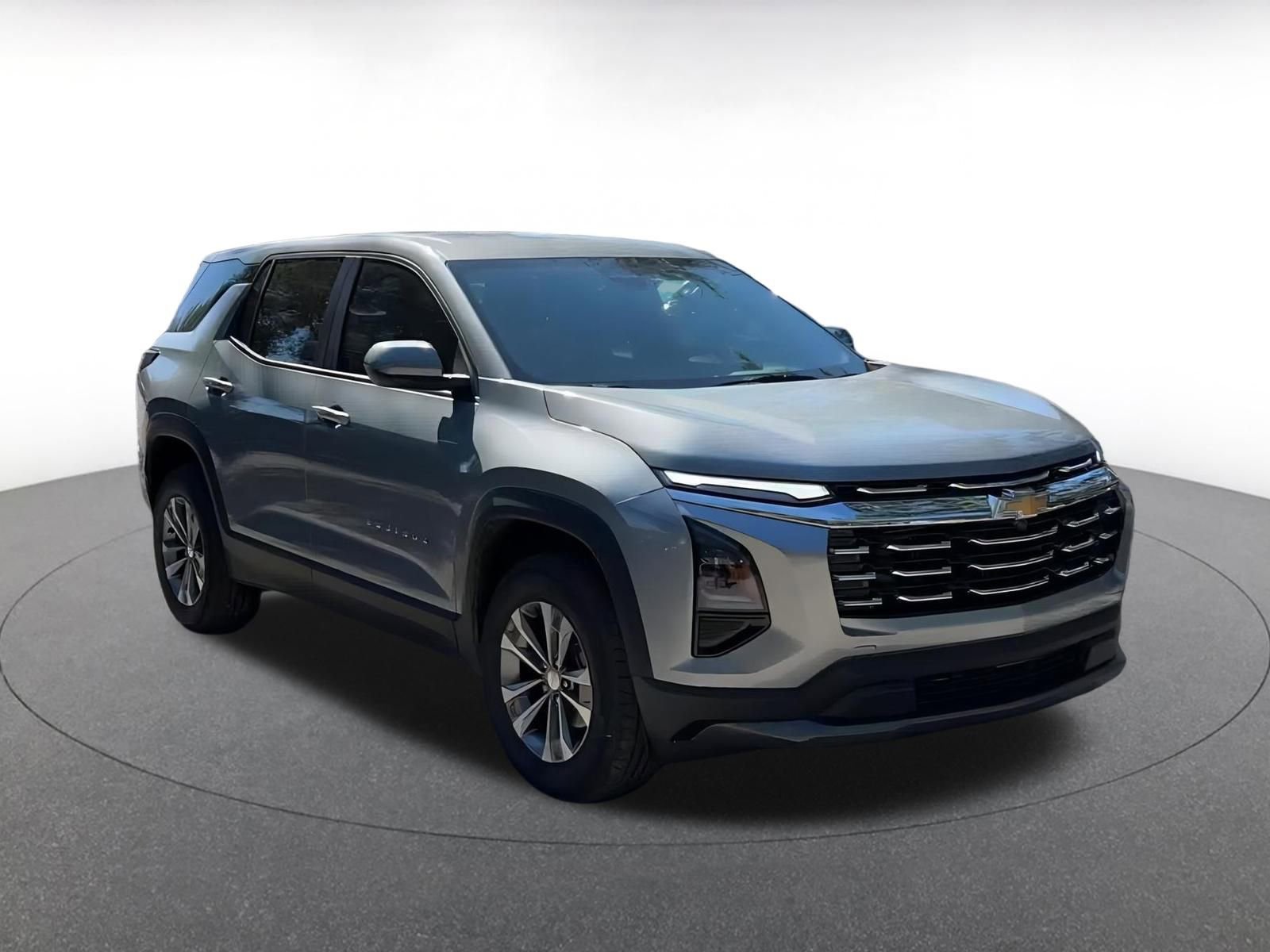 Used 2025 Chevrolet Equinox LT image 3