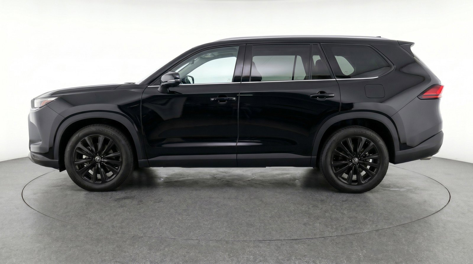 Used 2025 Toyota Highlander XSE AWD/4WD image 5