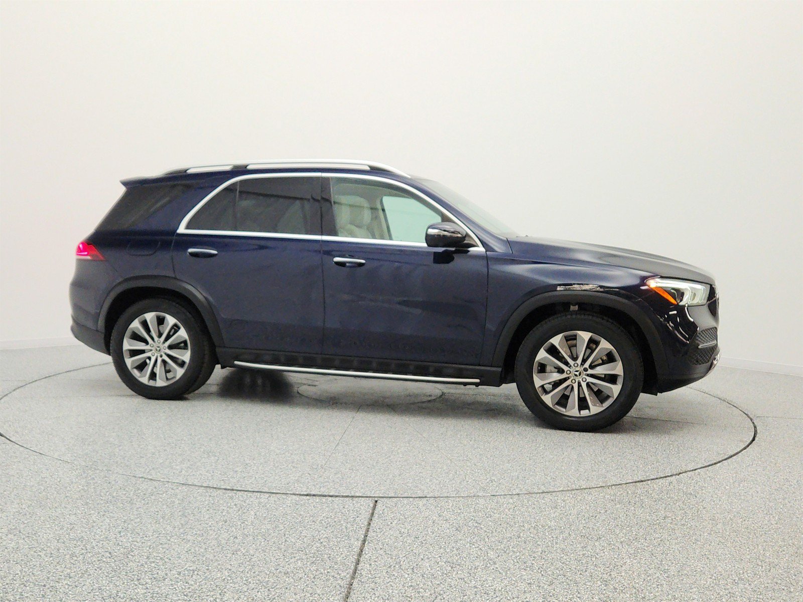 Used 2021 Mercedes-Benz GLE 350 image 4