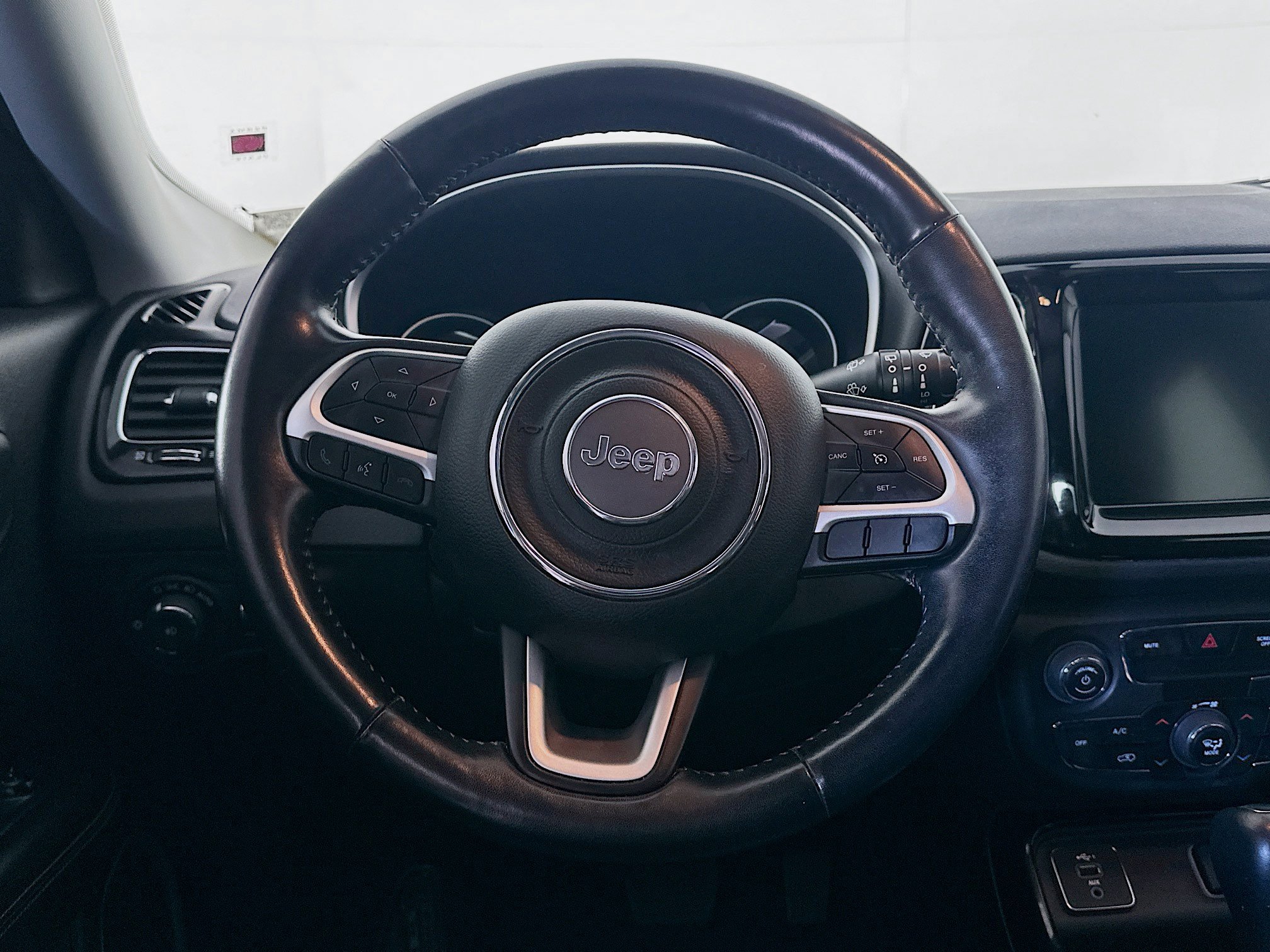 Used 2020 Jeep Compass Limited FWD image 17