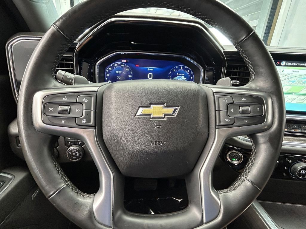 Used 2025 Chevrolet Silverado 1500 LTZ w/ Technology Package RWD image 36