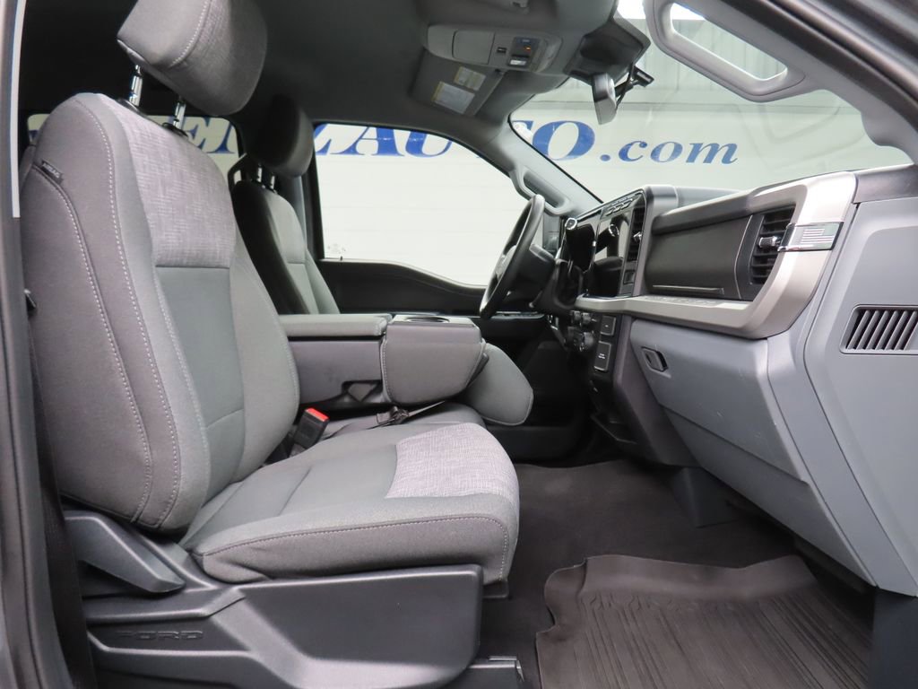 Used 2024 Ford F250 XLT w/ Black Appearance Package image 38