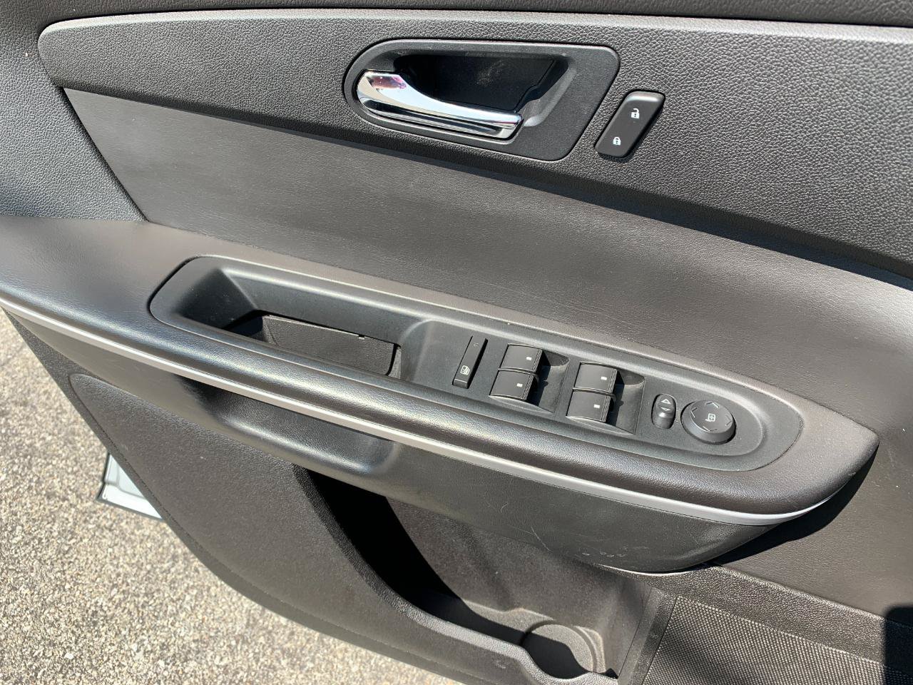 Used 2009 GMC Acadia SLE FWD image 10