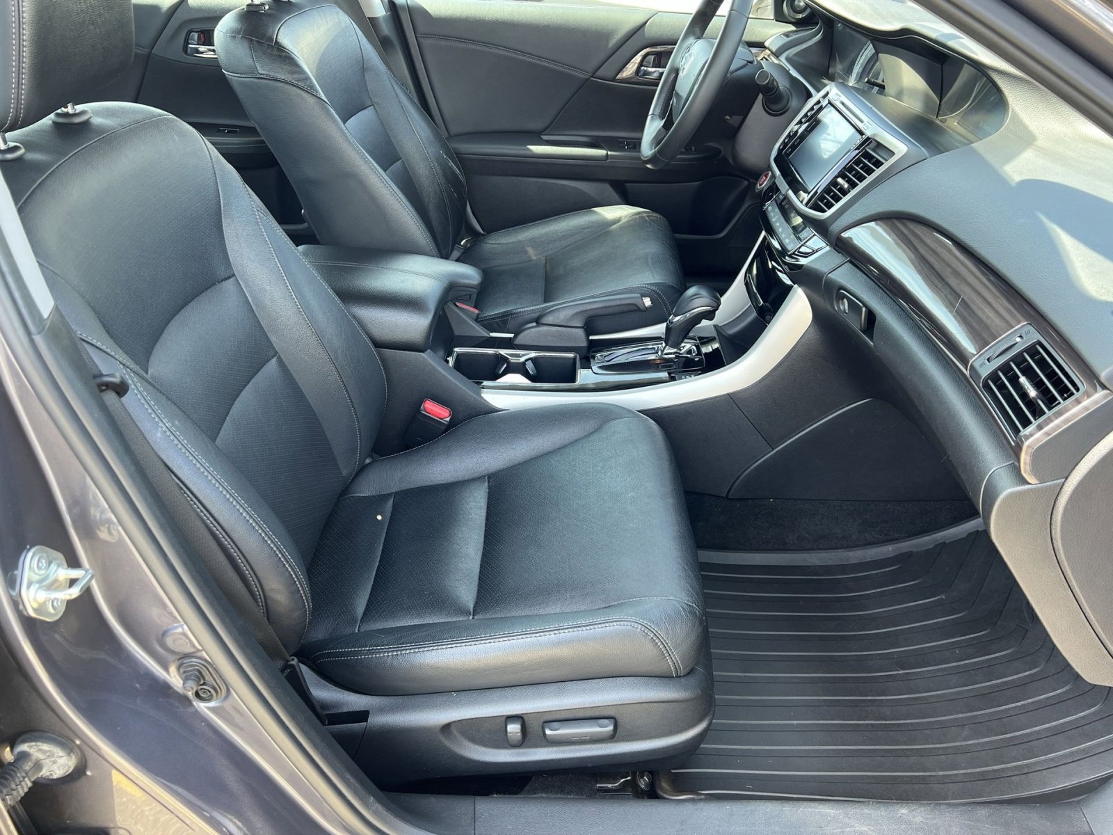 Used 2016 Honda Accord EX-L image 26