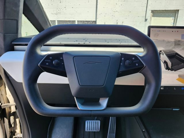Used 2024 Tesla Cybertruck AWD Crew Cab image 27