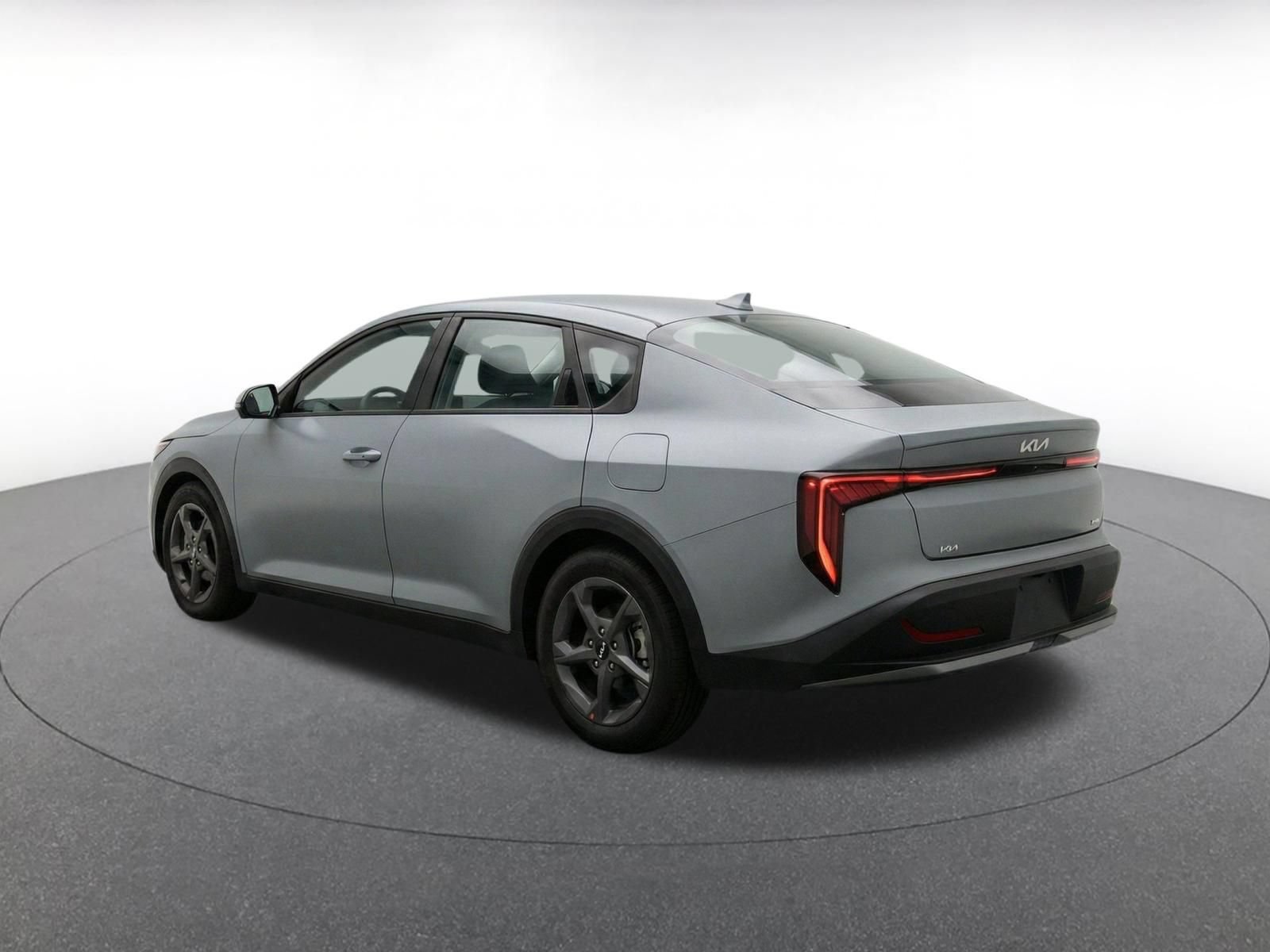 Used 2025 Kia K4 FWD image 4