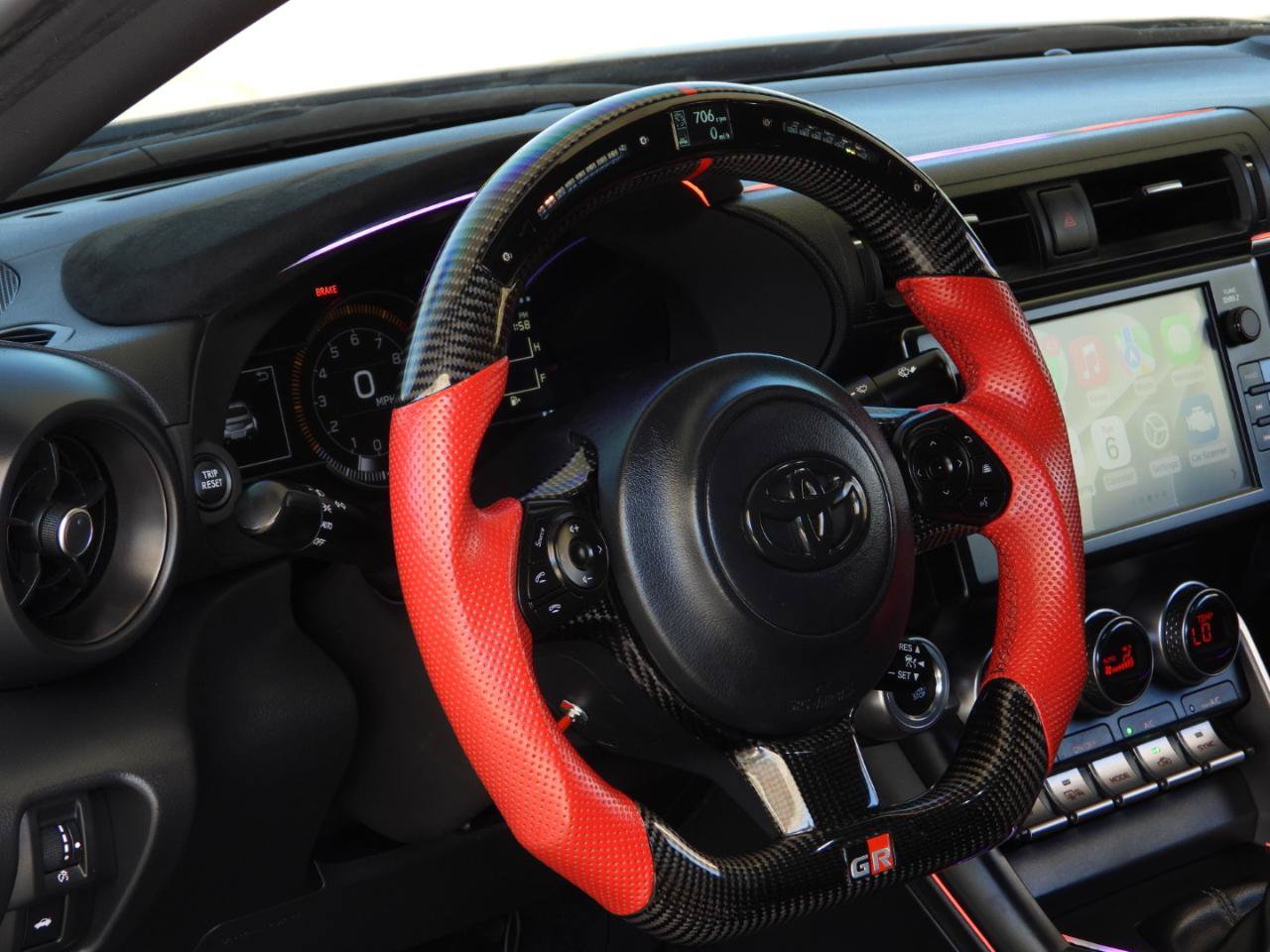 Used 2025 Toyota GR86 Premium w/ ALL Weather Mat Package (TMS) RWD image 4