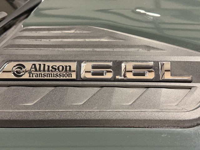 Used 2025 Chevrolet Silverado 2500 LT w/ Convenience Package image 9