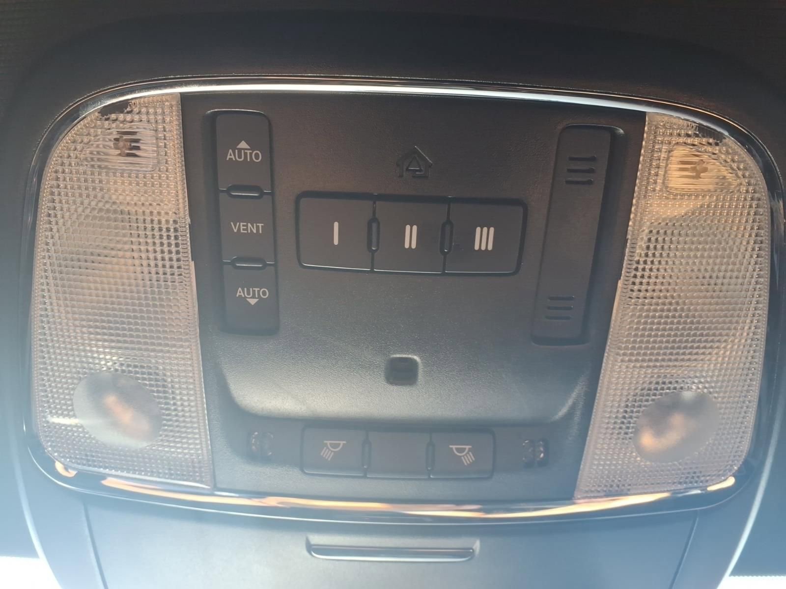 Used 2023 Dodge Charger R/T w/ Plus Group RWD image 13