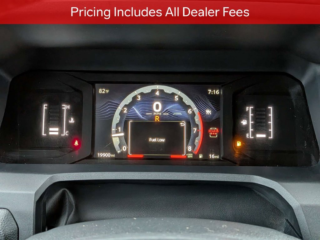 Used 2025 Toyota 4Runner SR5 AWD/4WD image 28