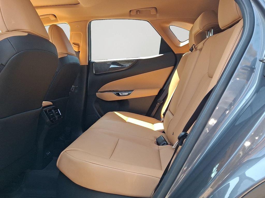 Used 2024 Lexus NX 350h AWD image 9