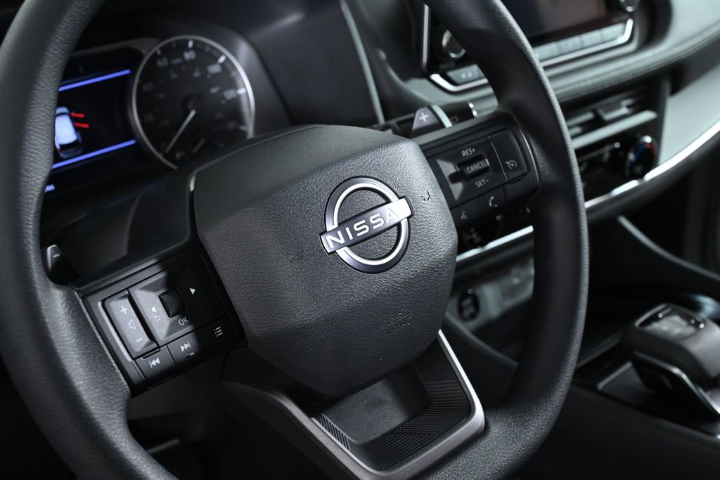 Certified 2025 Nissan Rogue S AWD/4WD image 12