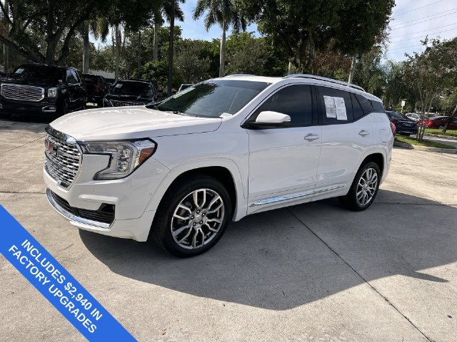 Used 2024 GMC Terrain Denali w/ Denali Premium Package AWD/4WD image 21
