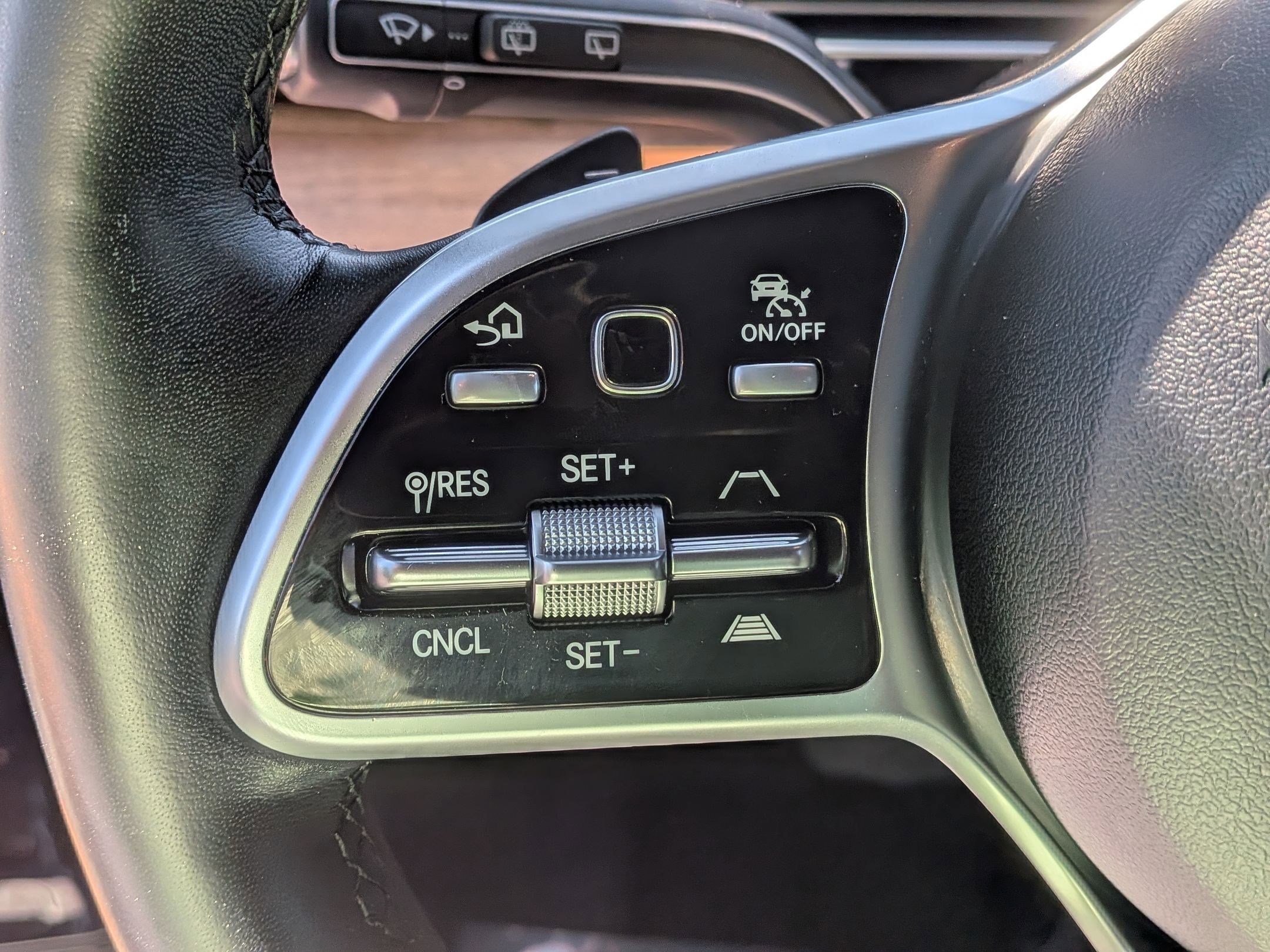 Certified 2022 Mercedes-Benz GLS 450 4MATIC image 17