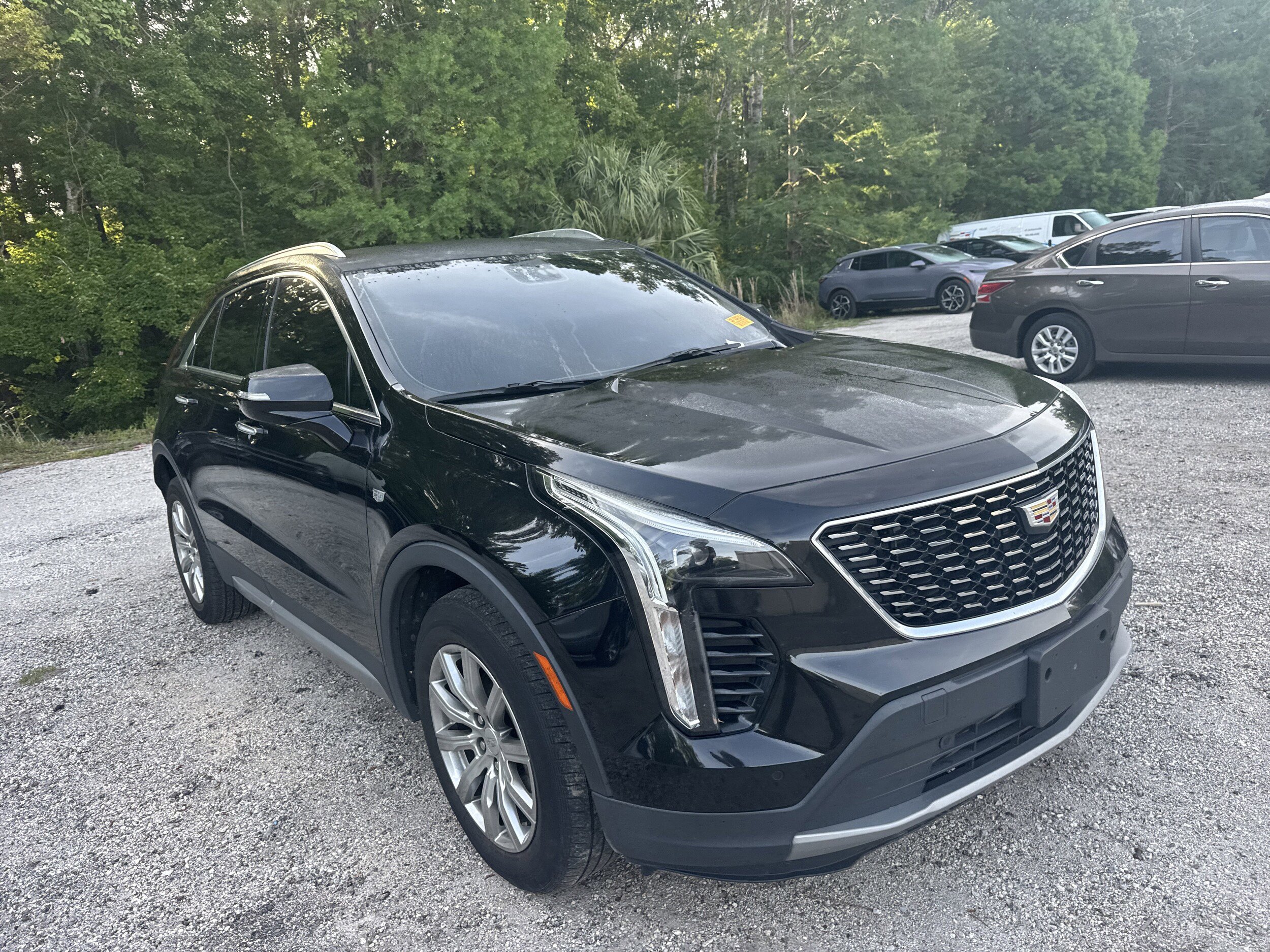 Used 2022 Cadillac XT4 Premium Luxury w/ Safety Alert Package AWD/4WD image 2