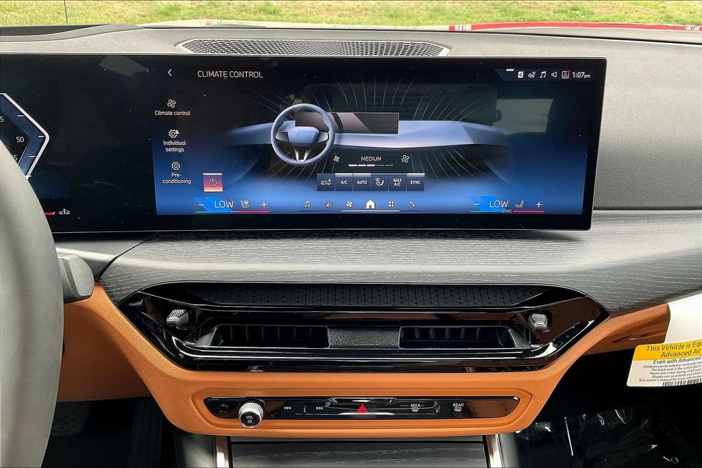 New 2026 BMW 330i xDrive Sedan w/ Premium Package AWD/4WD image 16