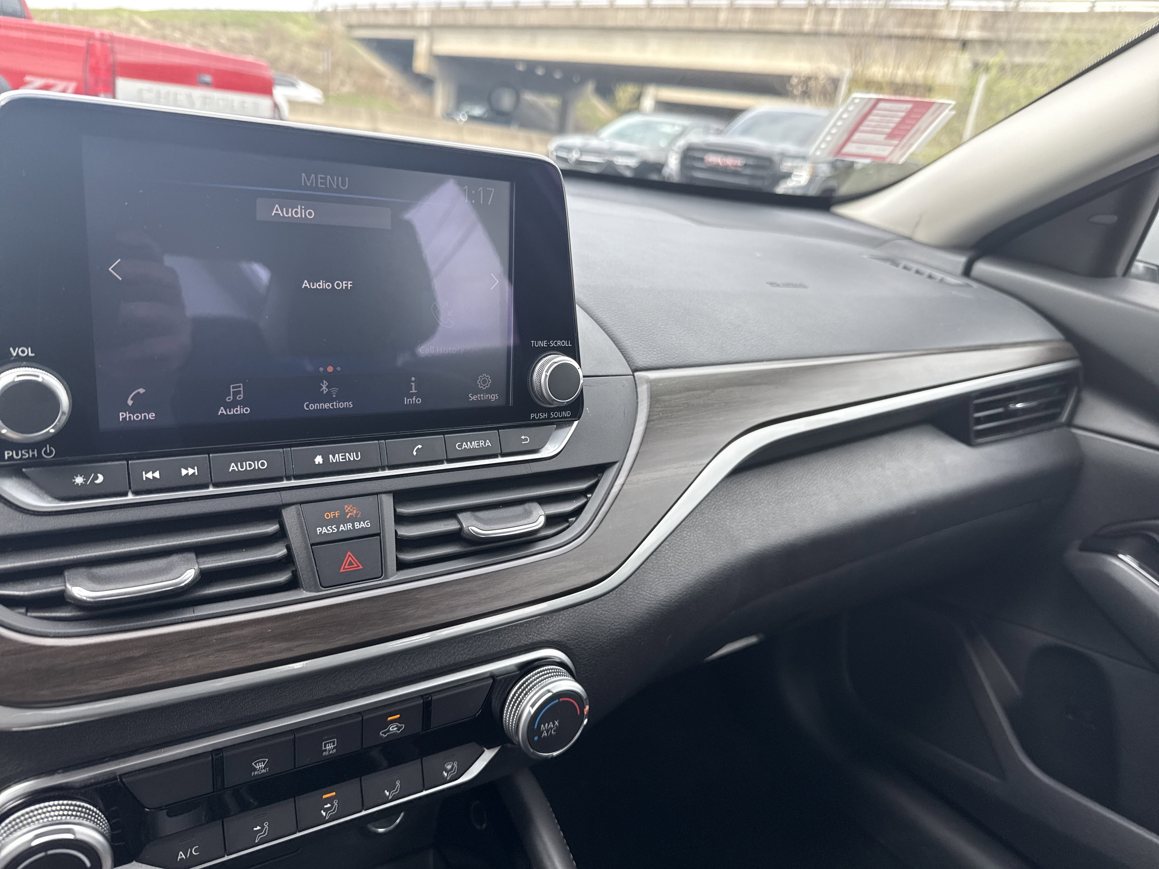 Used 2023 Nissan Altima 2.5 SV FWD image 23