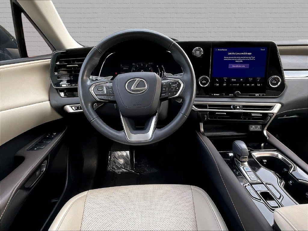 Used 2024 Lexus RX 350 FWD w/ Technology Package image 7
