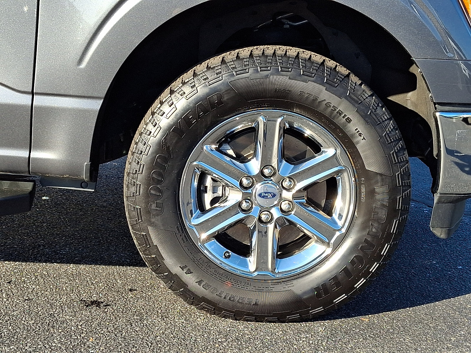 Used 2025 Ford F150 XLT w/ Equipment Group 301A Standard AWD/4WD image 8