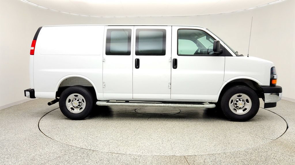 Used 2025 Chevrolet Express 2500 w/ Driver Convenience Package RWD image 4