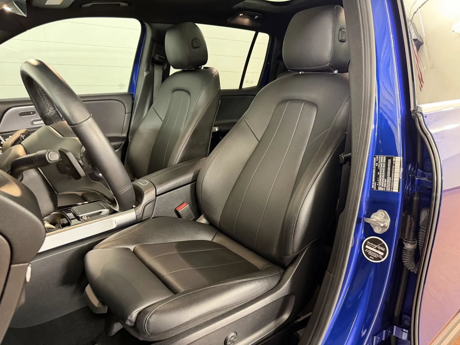 Used 2021 Mercedes-Benz GLB 250 4MATIC image 12
