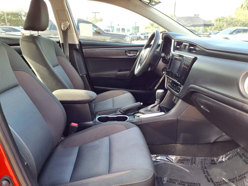 Used 2019 Toyota Corolla LE image 9