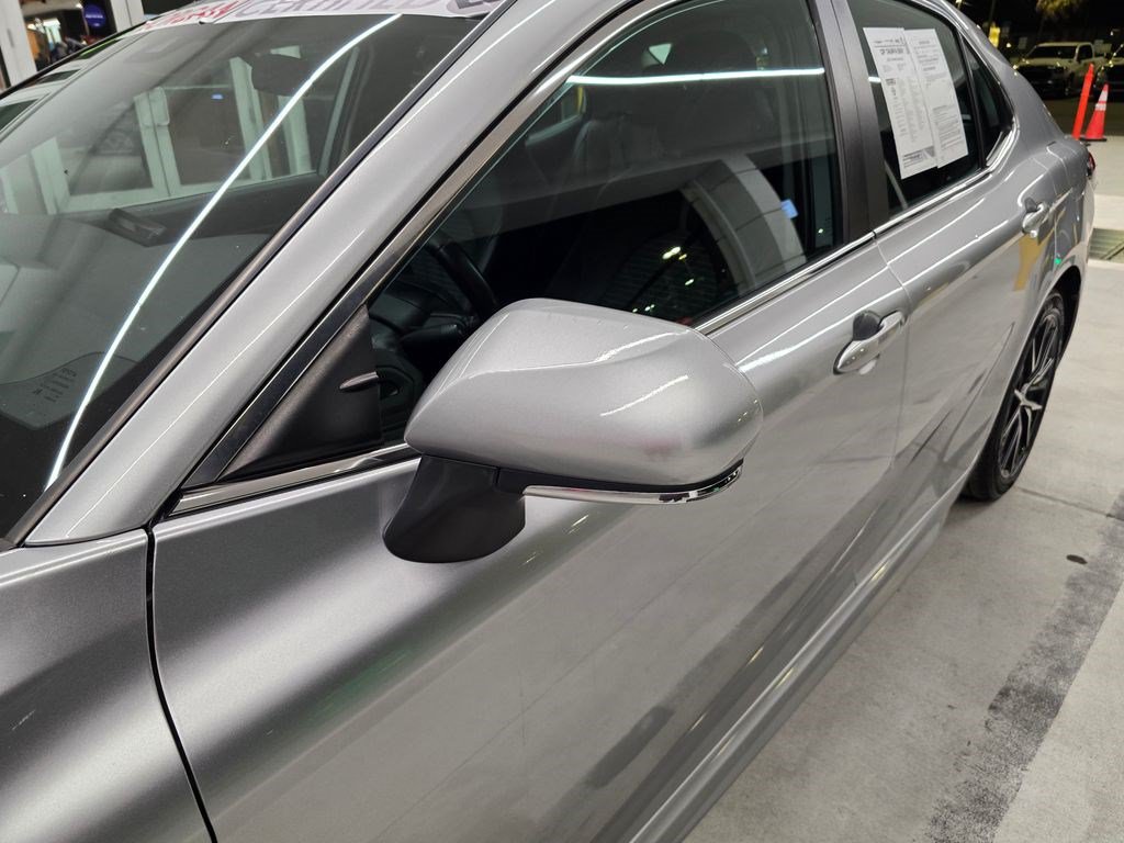 Used 2023 Toyota Camry SE FWD image 10