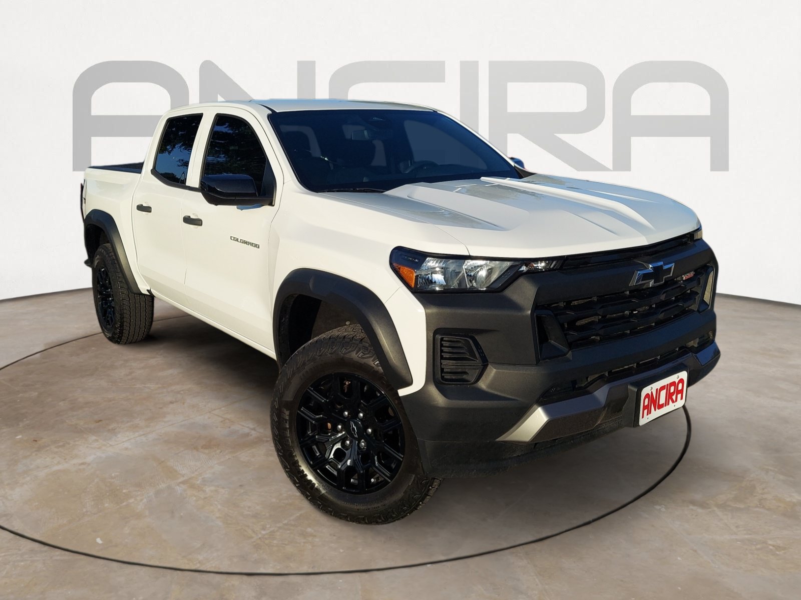 Used 2024 Chevrolet Colorado Trail Boss w/ Technology Package AWD/4WD image 4