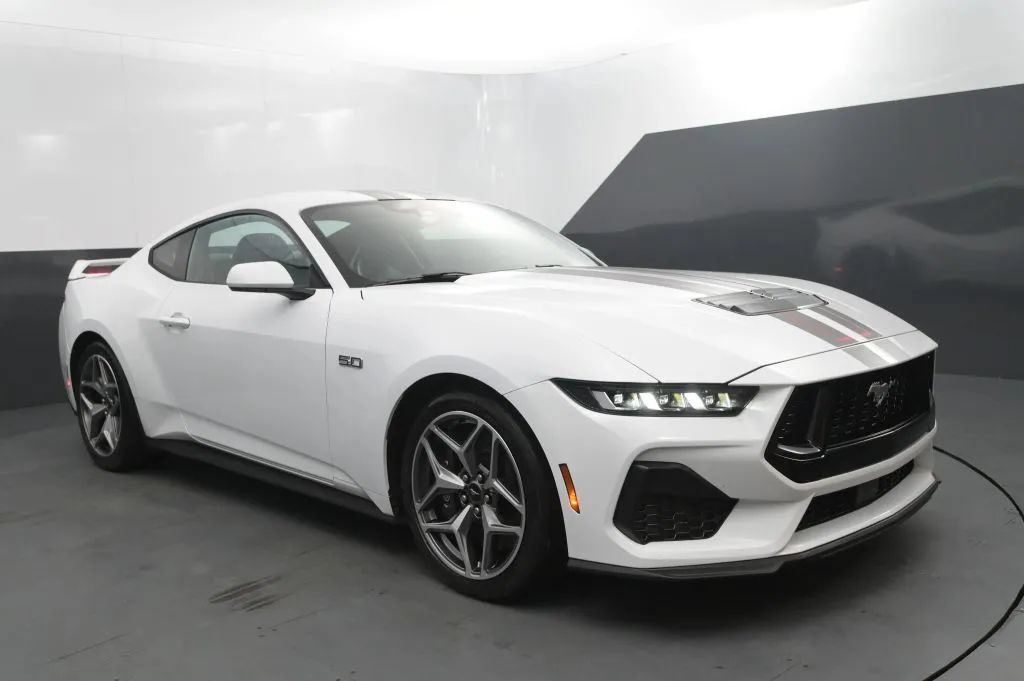 Used 2024 Ford Mustang GT Premium w/ GT Performance Package RWD image 7