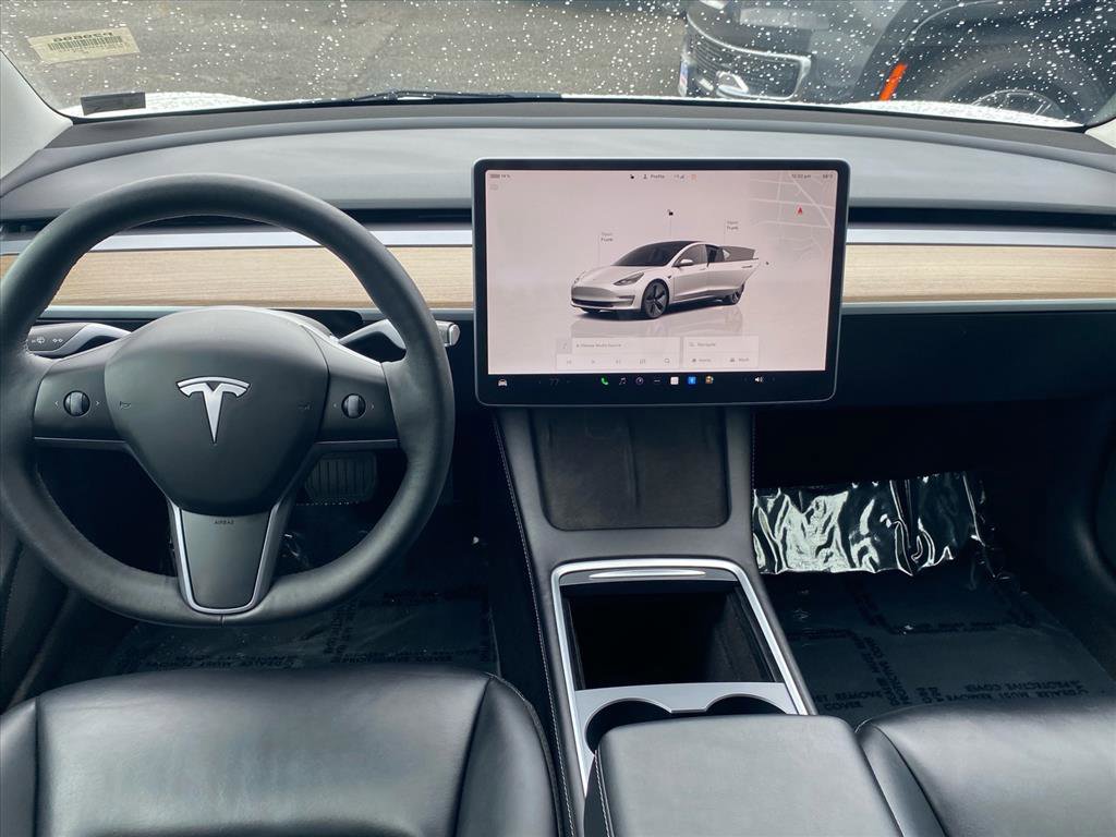 Used 2023 Tesla Model 3 Standard Range image 9