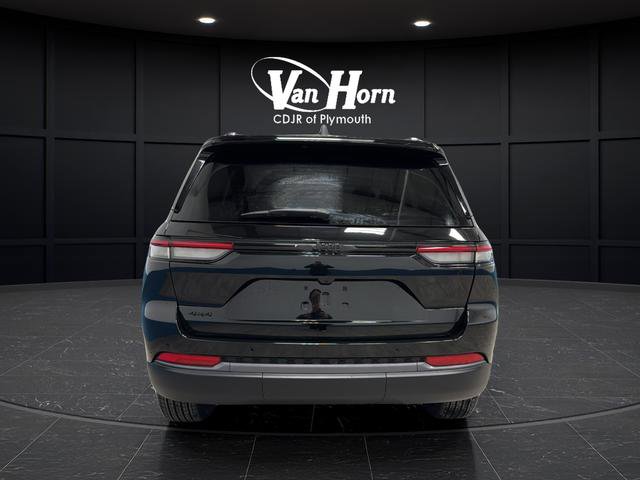 New 2026 Jeep Grand Cherokee Altitude AWD/4WD image 4