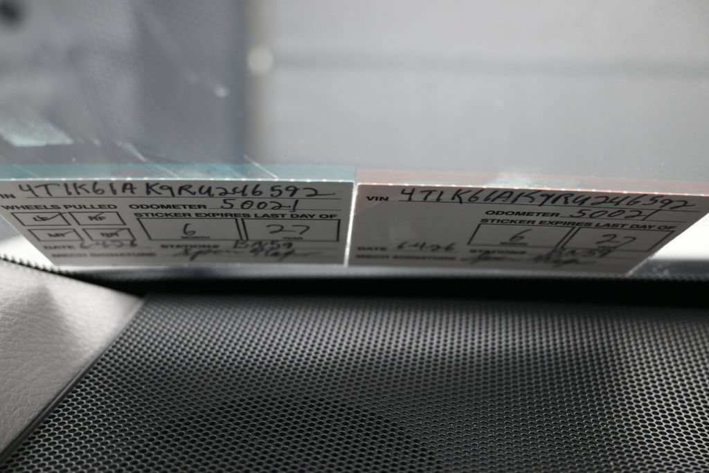 Used 2024 Toyota Camry XSE FWD image 9
