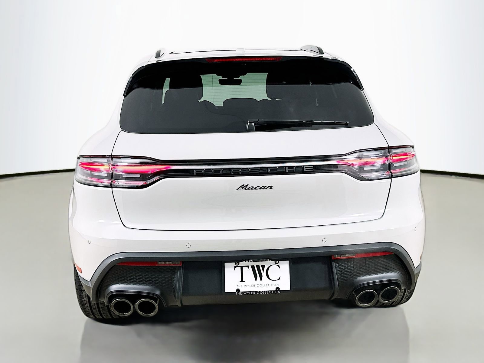 New 2026 Porsche Macan AWD/4WD image 6