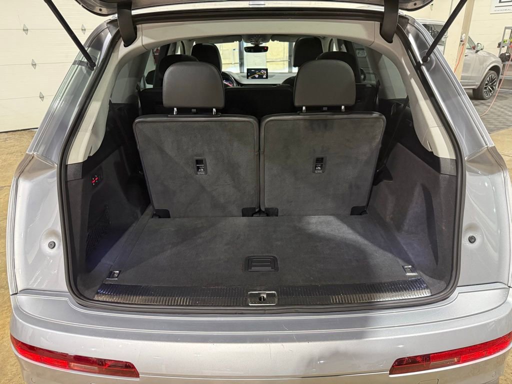 Used 2018 Audi Q7 3.0T Prestige w/ Prestige Package image 34