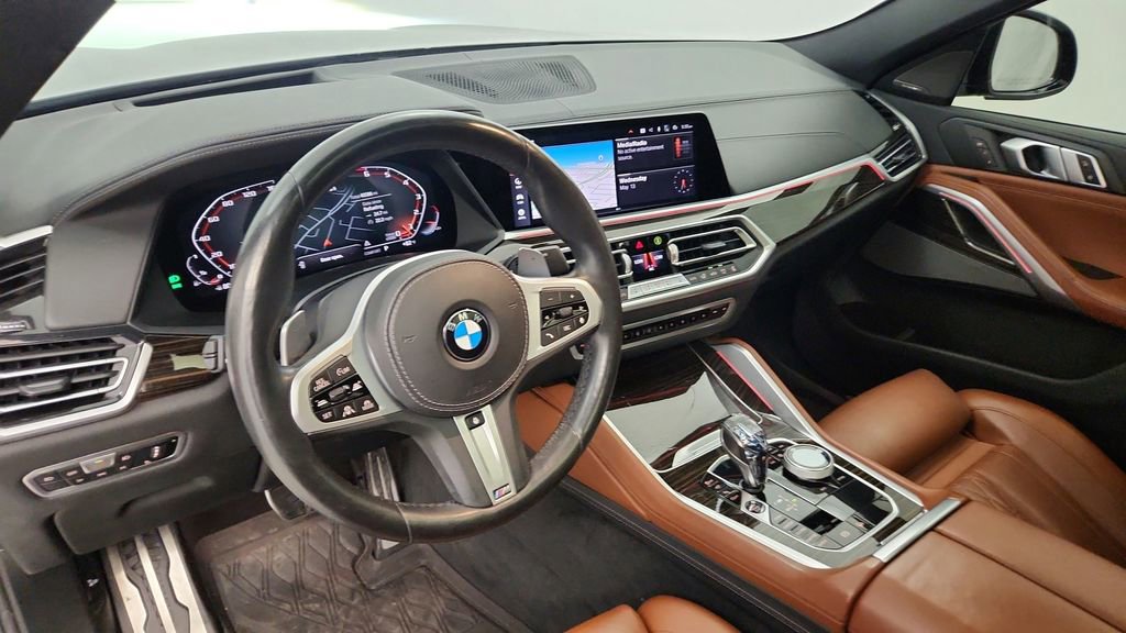 Used 2021 BMW X6 M50i w/ Executive Package AWD/4WD image 32