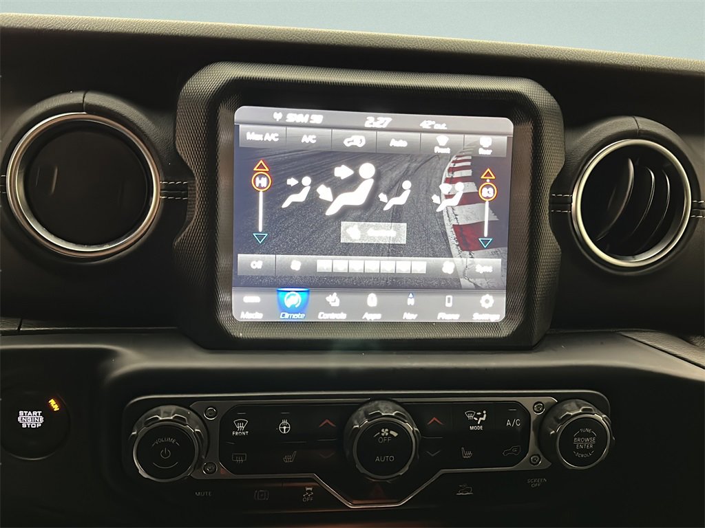 Used 2022 Jeep Wrangler Unlimited Sahara w/ Cold Weather Group image 23