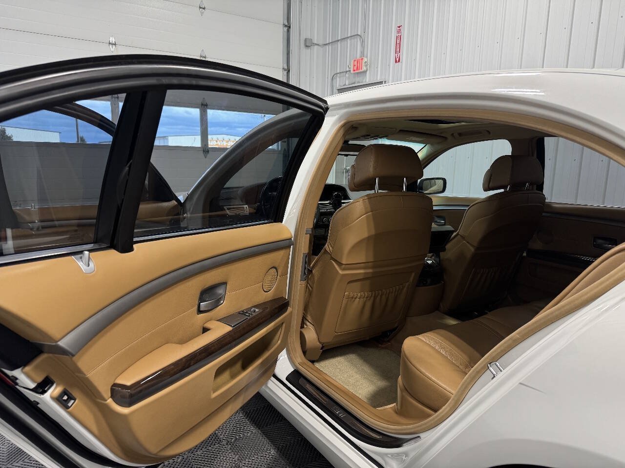 Used 2008 BMW 750Li RWD image 15