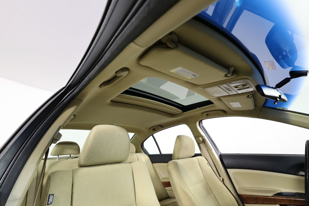Used 2012 Honda Accord EX image 37