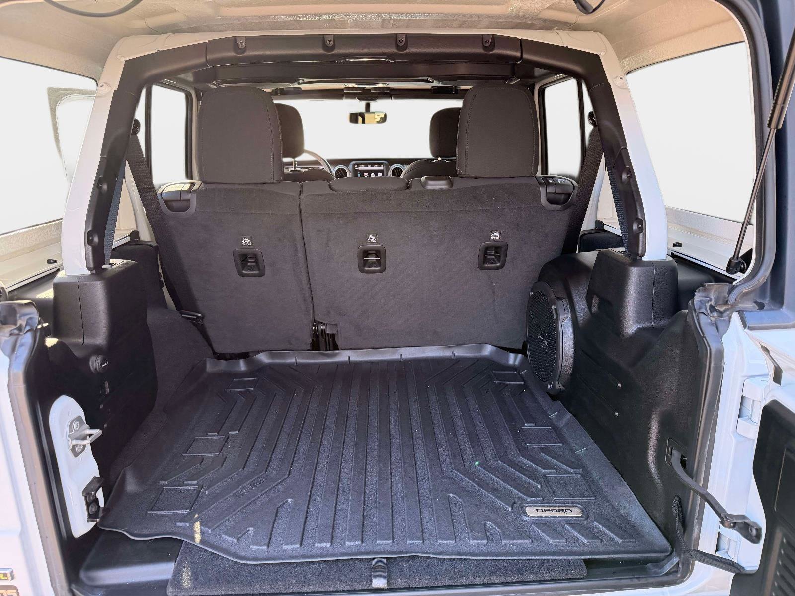 Used 2021 Jeep Wrangler Unlimited Sahara image 19