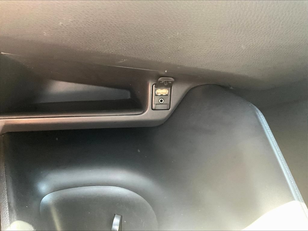 Used 2018 Toyota C-HR XLE FWD image 15