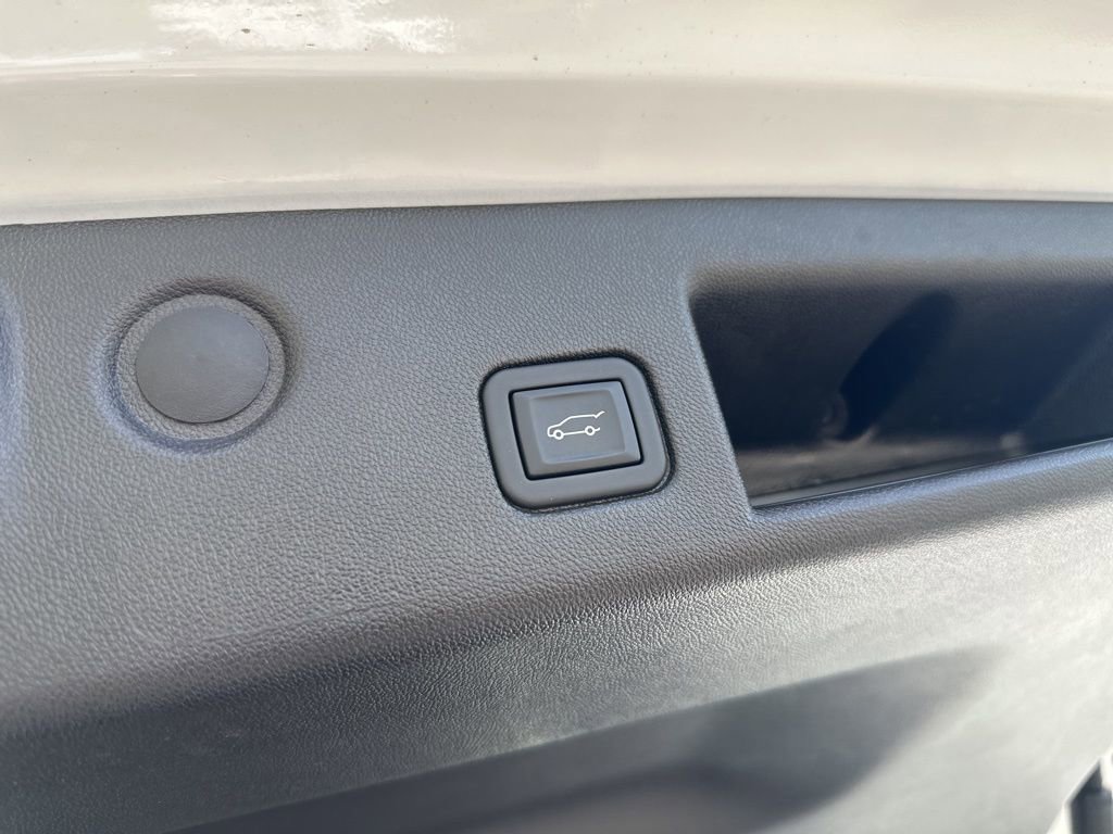 Used 2024 Chevrolet Equinox LT w/ LPO, Floor Liner Package image 11