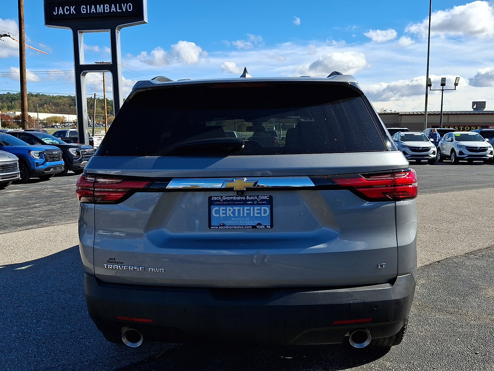 Certified 2023 Chevrolet Traverse LT w/ LPO, Floor Liner Package image 6