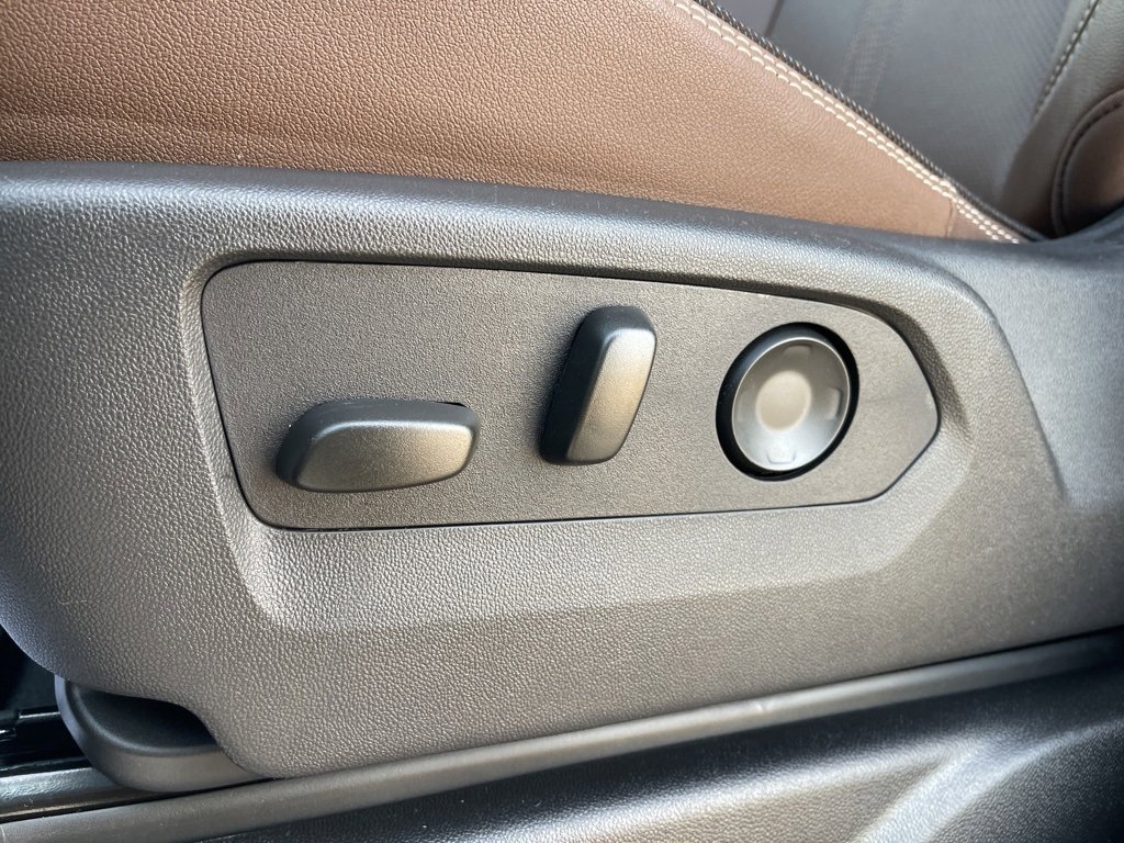 New 2026 Chevrolet Suburban High Country image 15