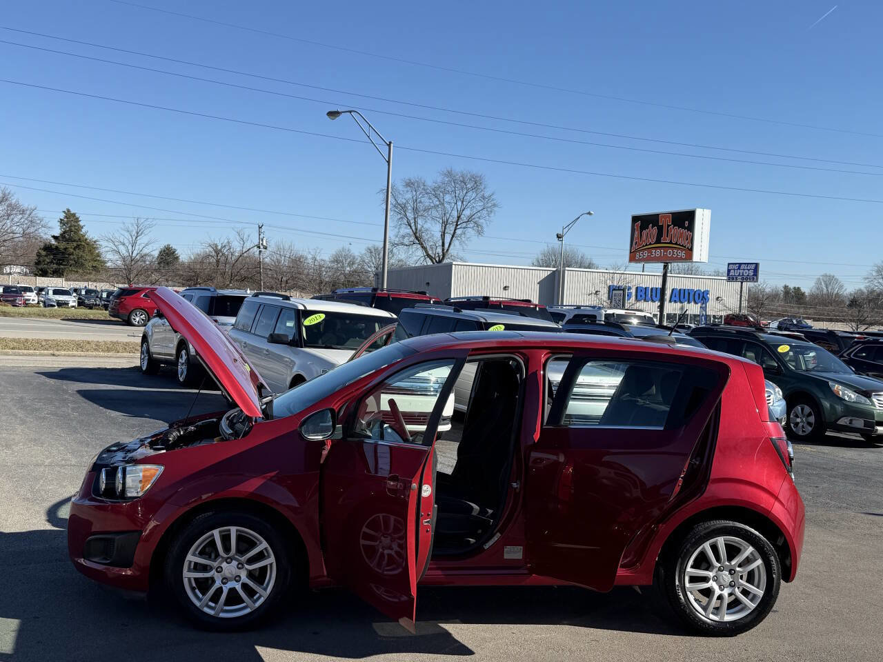 Used 2015 Chevrolet Sonic LT w/ Fun and Sun Package image 23