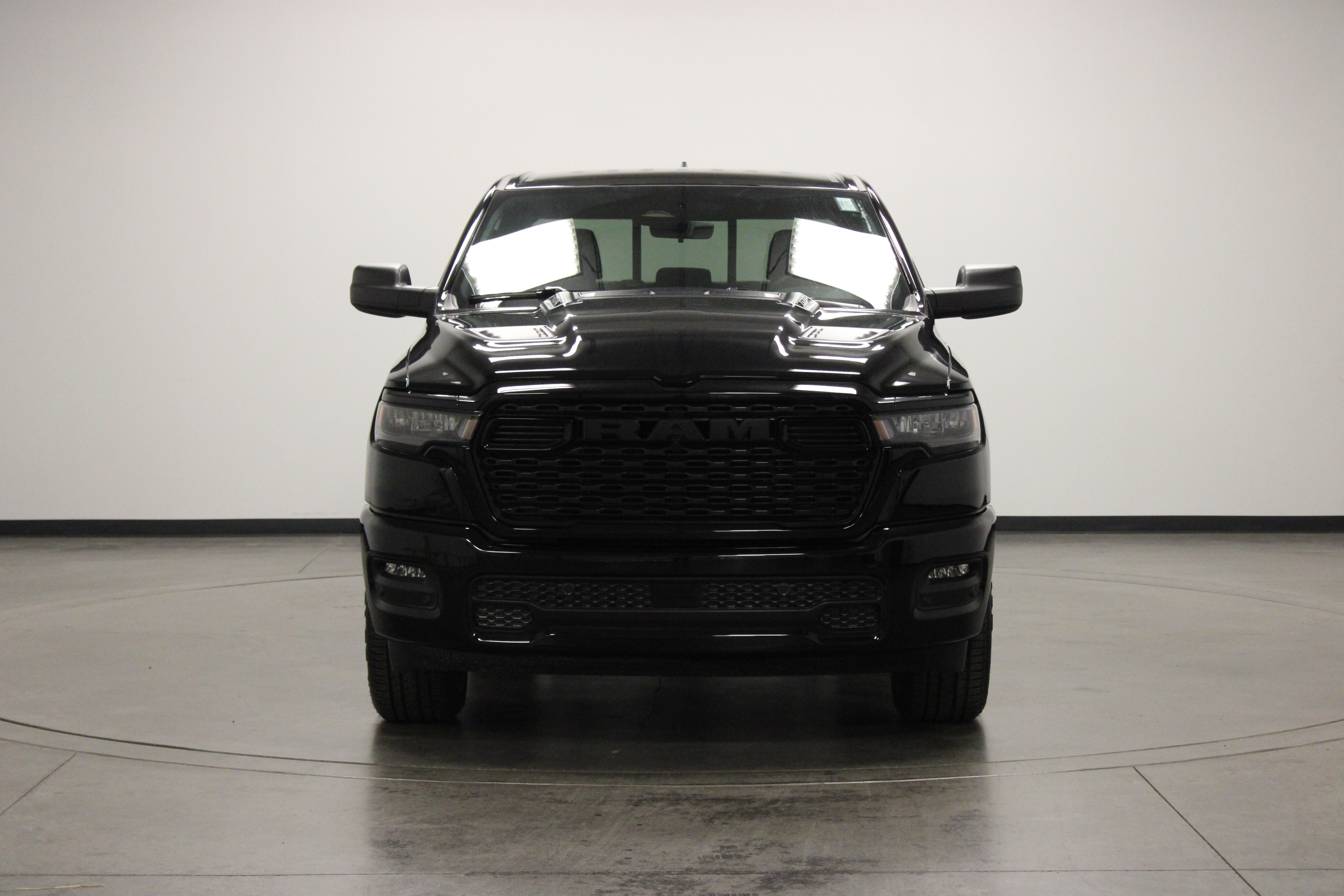 New 2027 RAM 1500 Express AWD/4WD image 3