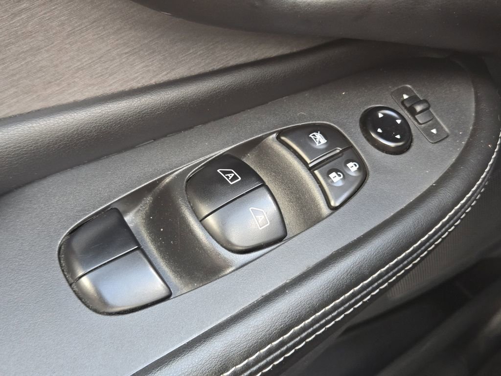 Used 2023 Nissan Murano SV AWD/4WD image 34