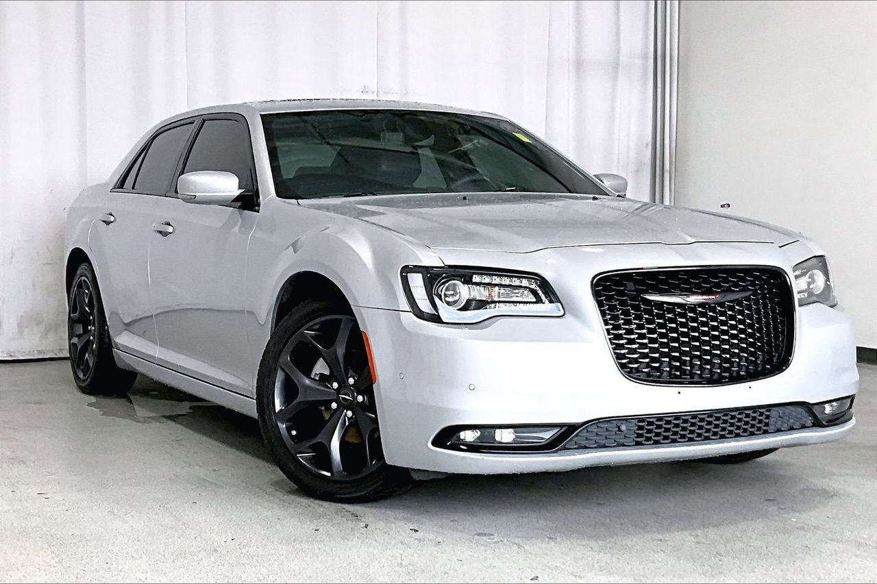 Used 2023 Chrysler 300 S
