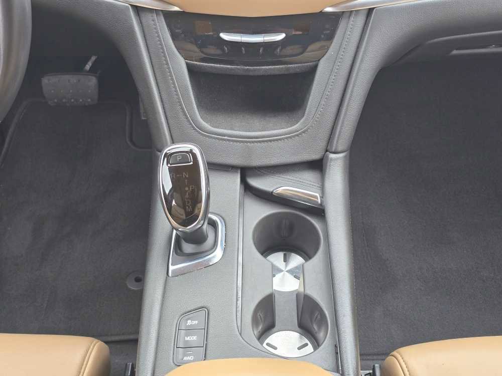 Used 2017 Cadillac XT5 Platinum w/ Driver Assist Package image 13