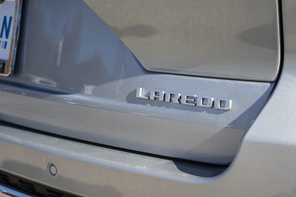 New 2025 Jeep Grand Cherokee Laredo X w/ Luxury Tech Group I image 7